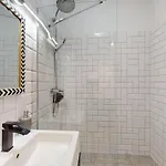 Family House Near The Market Square -perfect For Family & Business - Ksiecia Witolda Street 500 Steps To Market Square - 2 Bedrooms,2 Parking Places Διαμέρισμα *