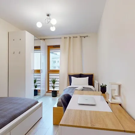 公寓 Family House Near The Market Square -perfect For Family & Business - Ksiecia Witolda Street 500 Steps To Market Square - 2 Bedrooms,2 Parking Places *