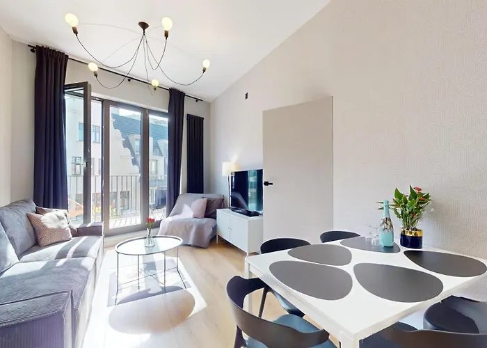 Lägenhet Family House Near The Market Square -perfect For Family & Business - Ksiecia Witolda Street 500 Steps To Market Square - 2 Bedrooms,2 Parking Places