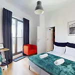 アパート Family House Near The Market Square -perfect For Family & Business - Ksiecia Witolda Street 500 Steps To Market Square - 2 Bedrooms,2 Parking Places ヴロツワフ