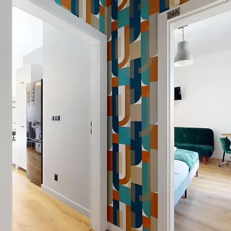 アパート Family House Near The Market Square -perfect For Family & Business - Ksiecia Witolda Street 500 Steps To Market Square - 2 Bedrooms,2 Parking Places ヴロツワフ