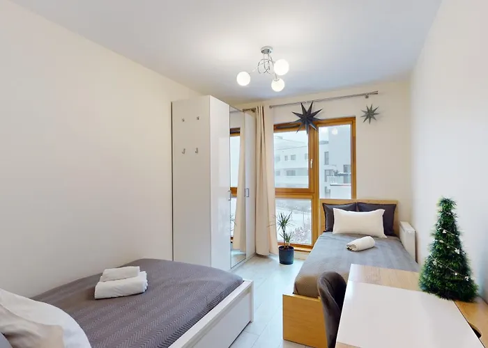 公寓 Family House Near The Market Square -perfect For Family & Business - Ksiecia Witolda Street 500 Steps To Market Square - 2 Bedrooms,2 Parking Places 弗罗茨瓦夫