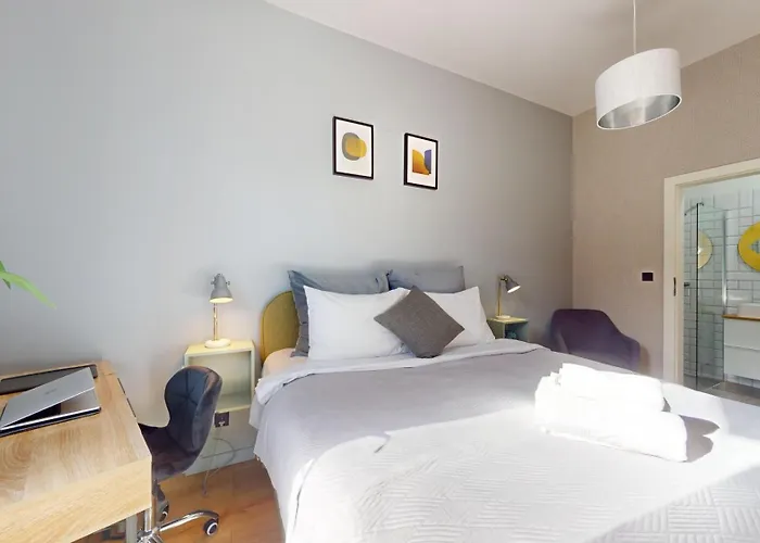 公寓 Family House Near The Market Square -perfect For Family & Business - Ksiecia Witolda Street 500 Steps To Market Square - 2 Bedrooms,2 Parking Places *