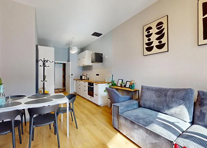 公寓 Family House Near The Market Square -perfect For Family & Business - Ksiecia Witolda Street 500 Steps To Market Square - 2 Bedrooms,2 Parking Places *