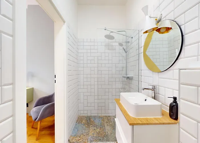 Family House Near The Market Square -perfect For Family & Business - Ksiecia Witolda Street 500 Steps To Market Square - 2 Bedrooms,2 Parking Places * 弗罗茨瓦夫